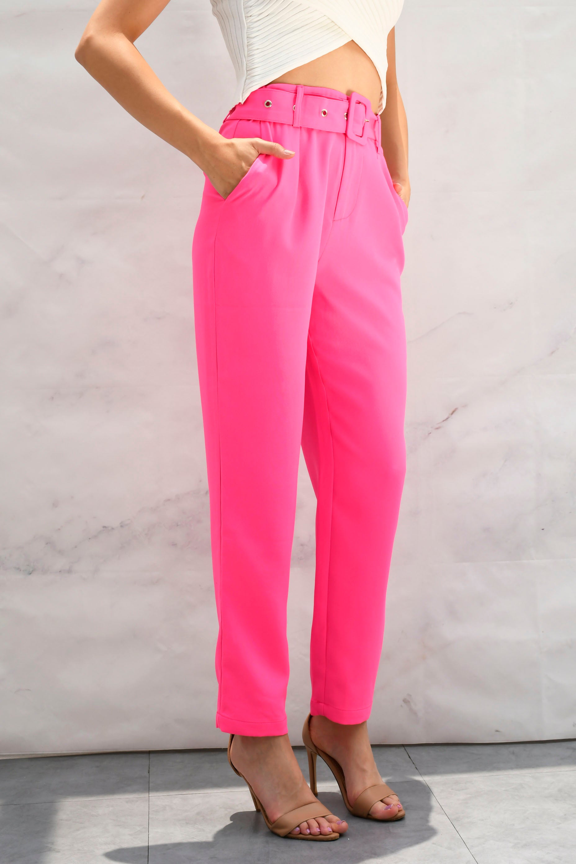Pantalón de vestir con cinturón Rosa Chicle
