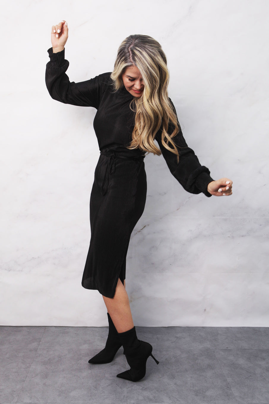 Vestido Manga Larga Cuello Alto Negro