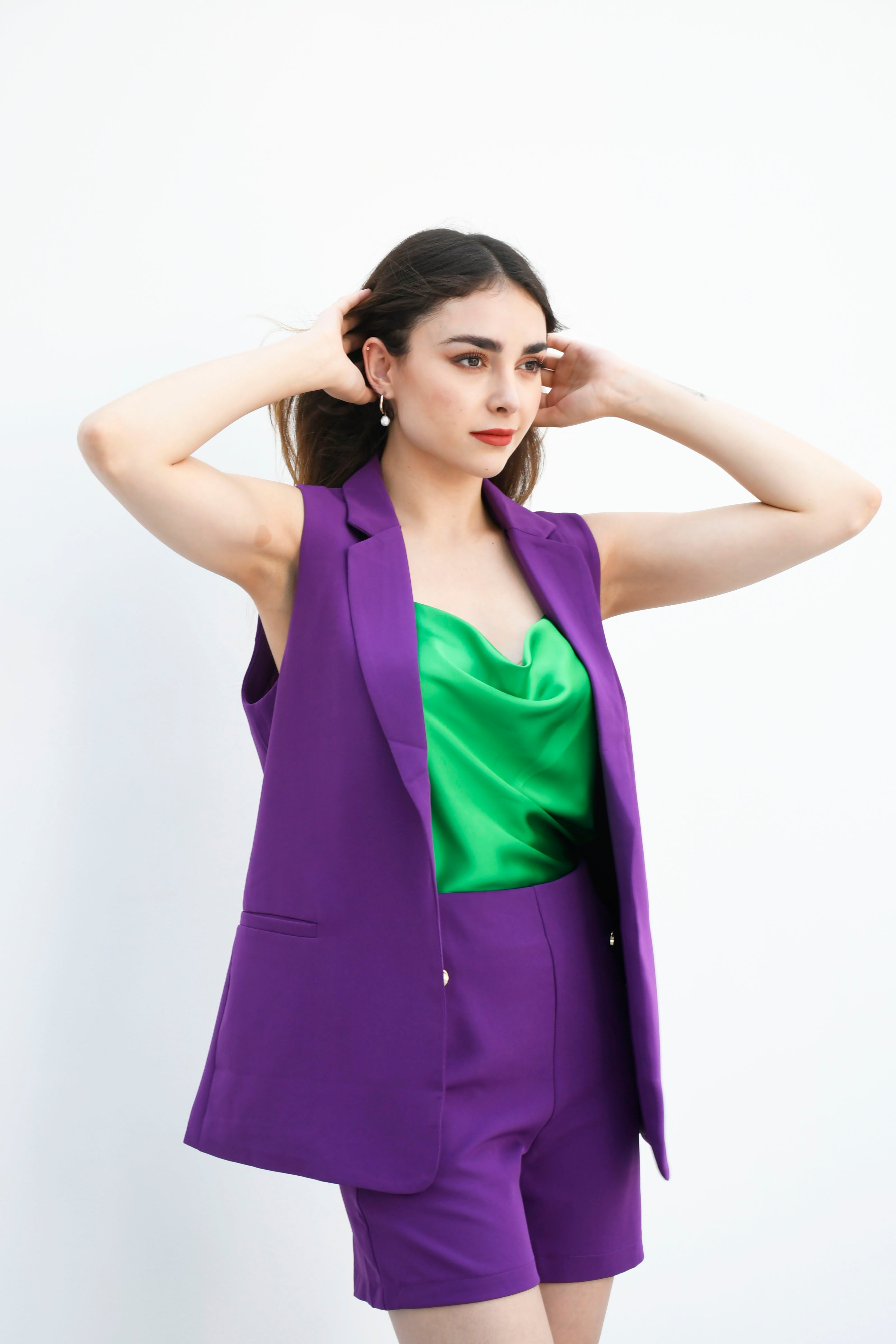 Set de chaleco y short botones dorados Morado