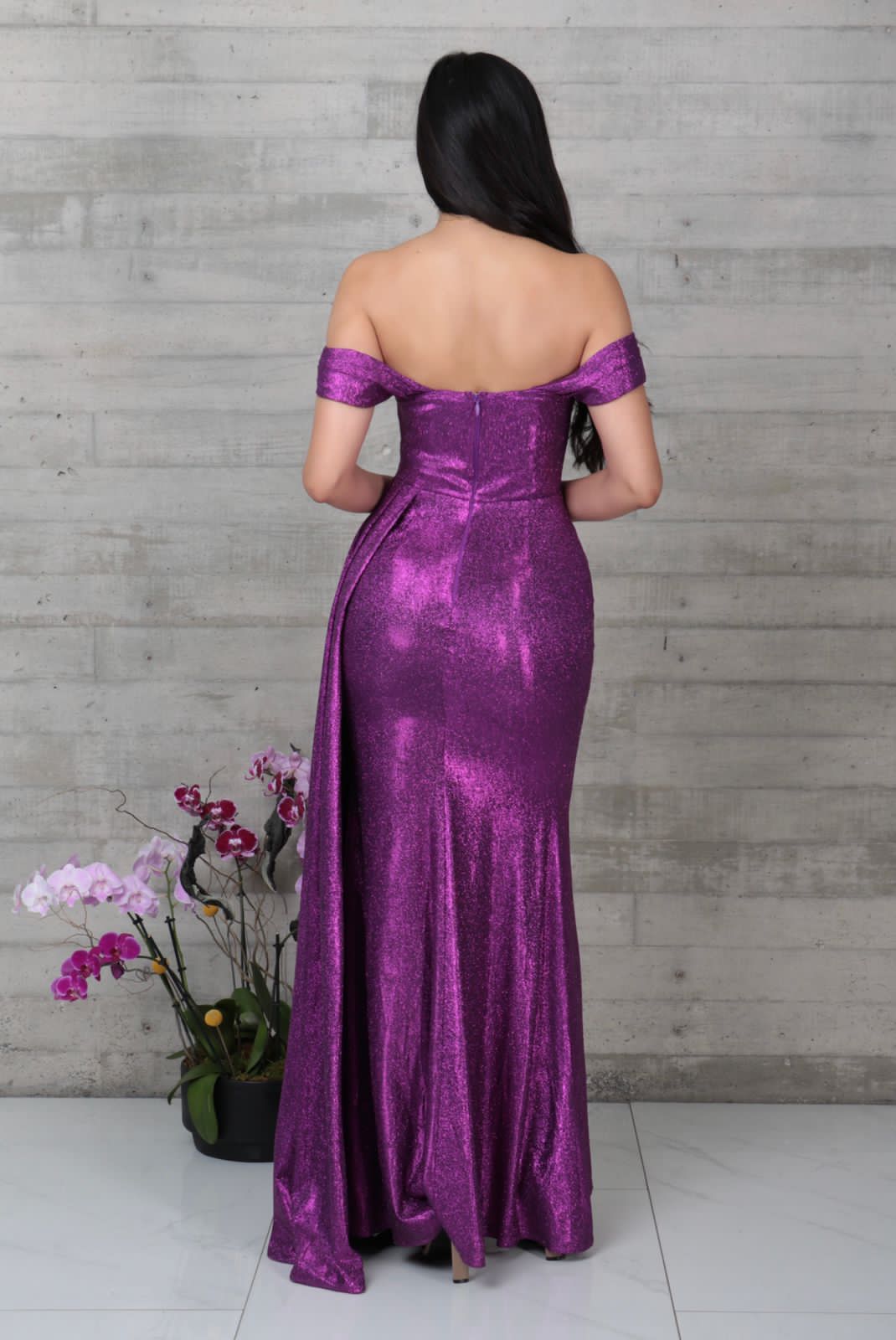 Vestido largo off-shoulder glitter Morado