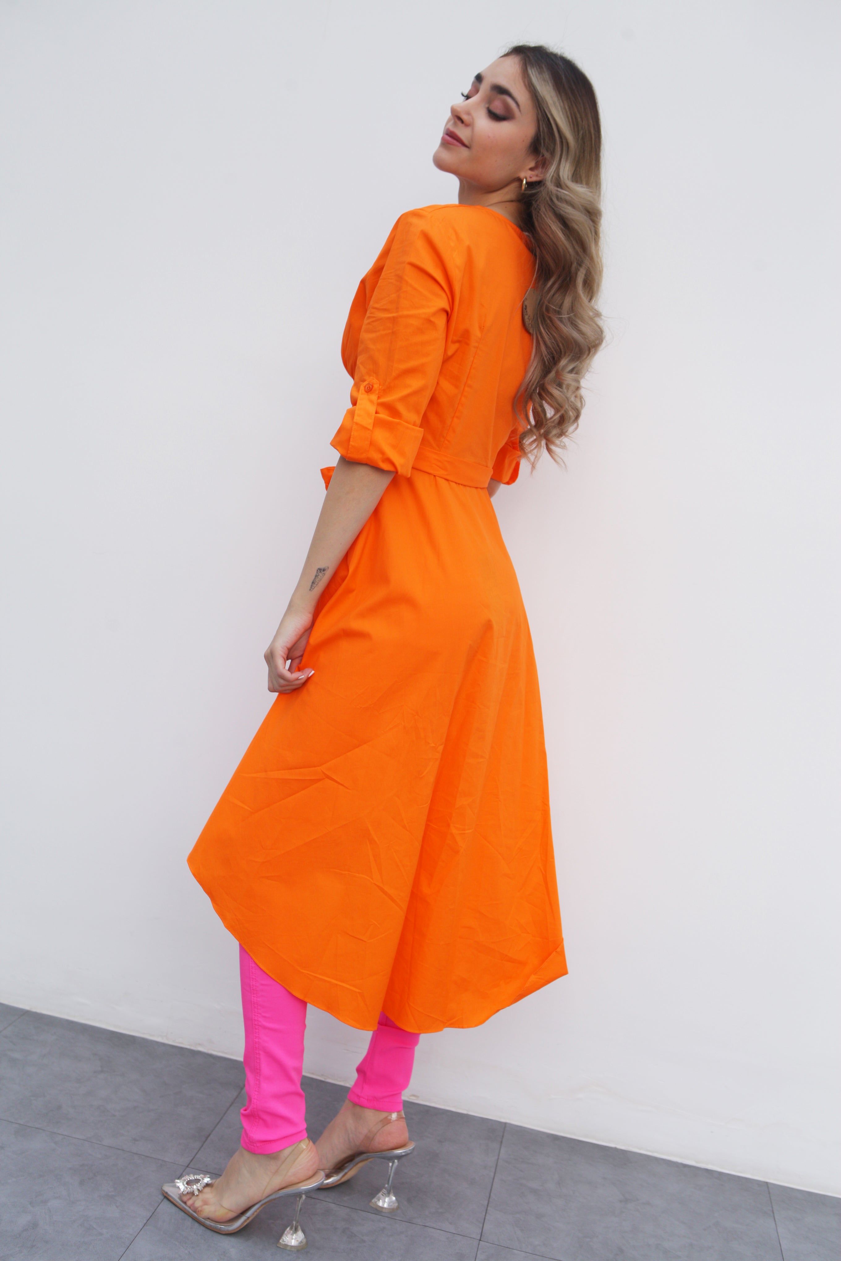 Maxi blusa asimétrica manga ajustable Naranja