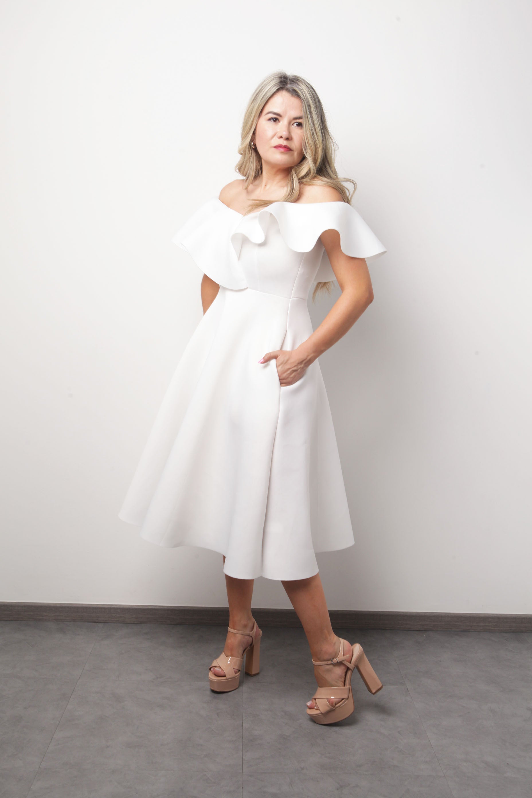 Vestido neopreno olán Blanco