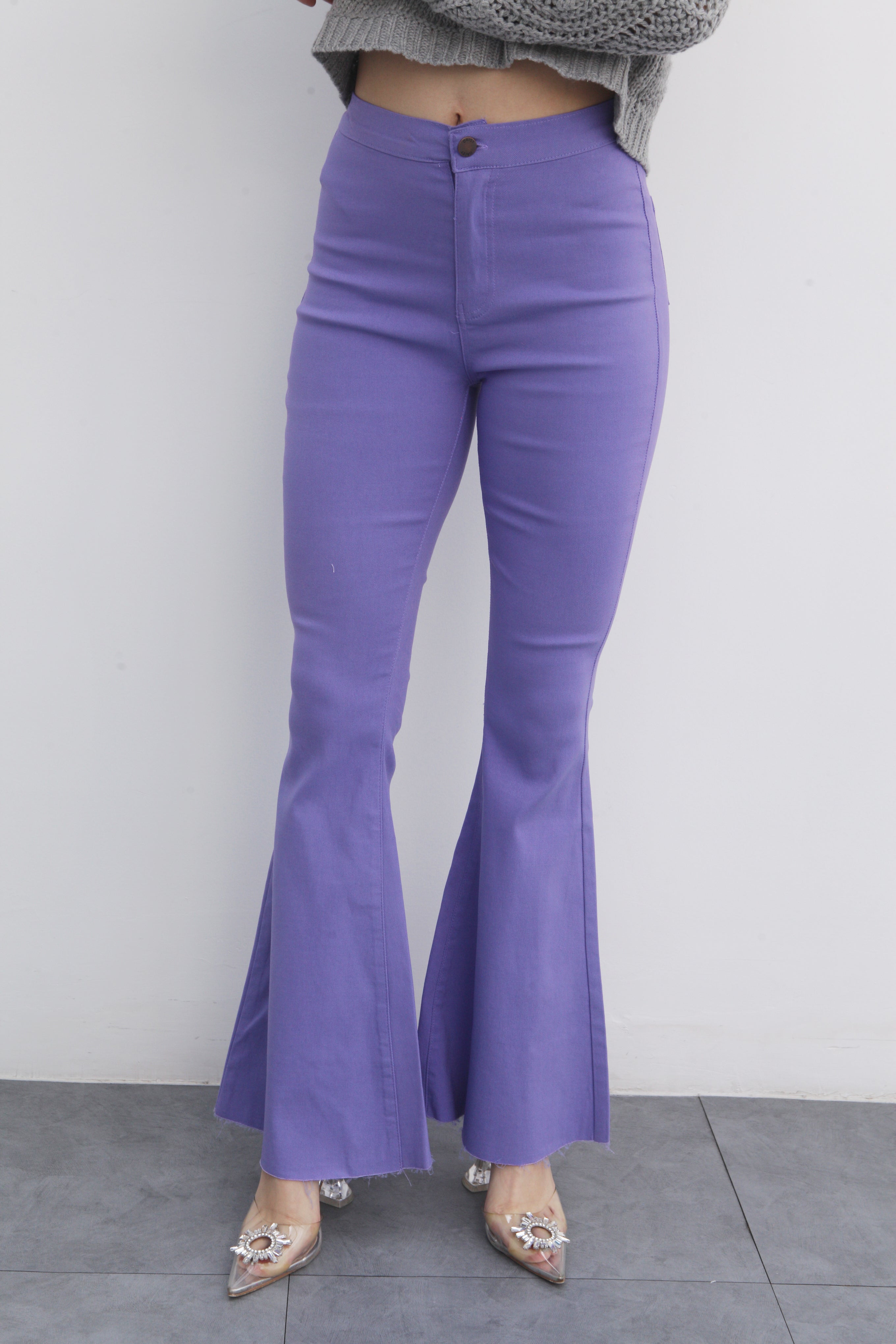 Jeans acampanados Lila