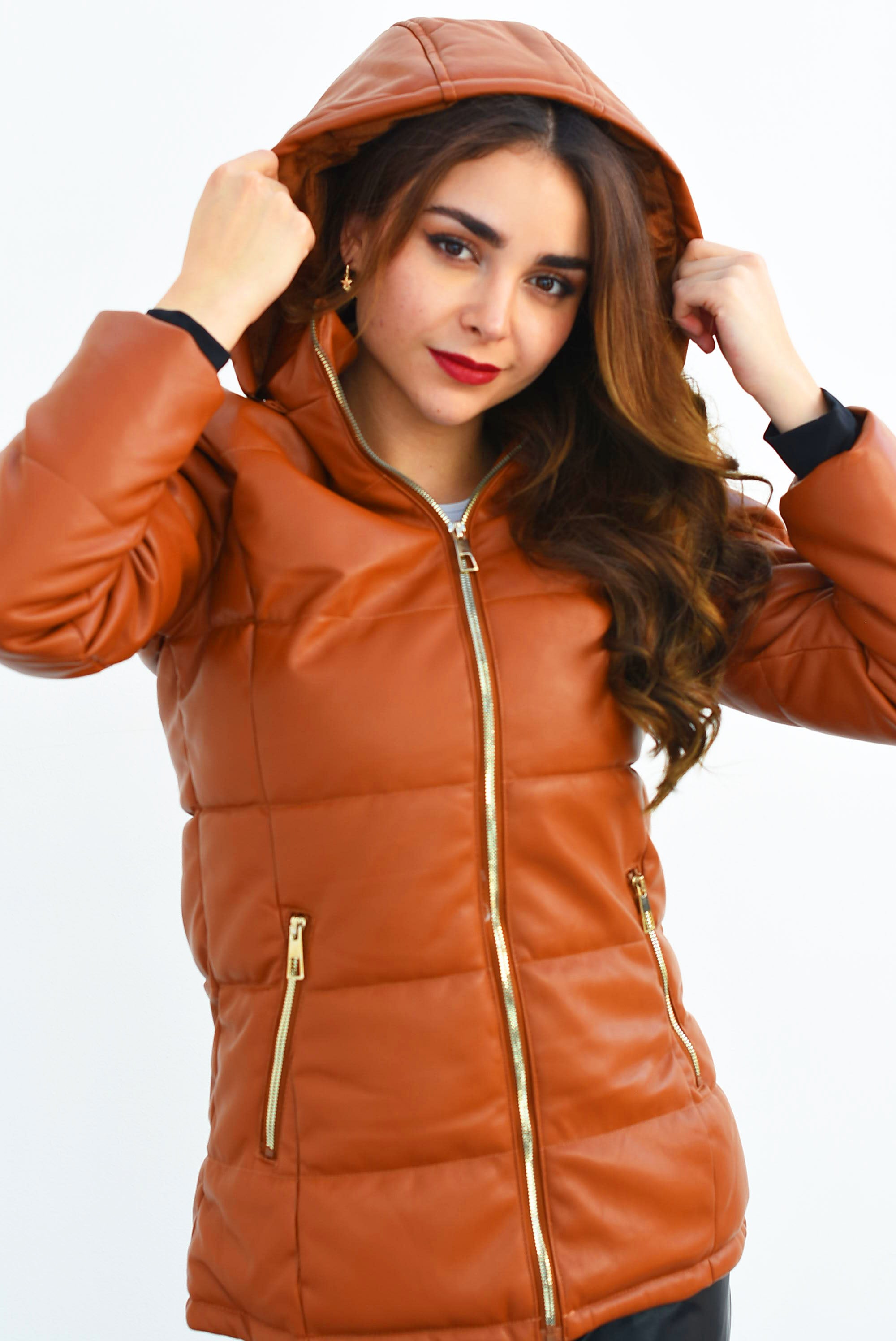 Chamarra larga puffer vinipiel Camel