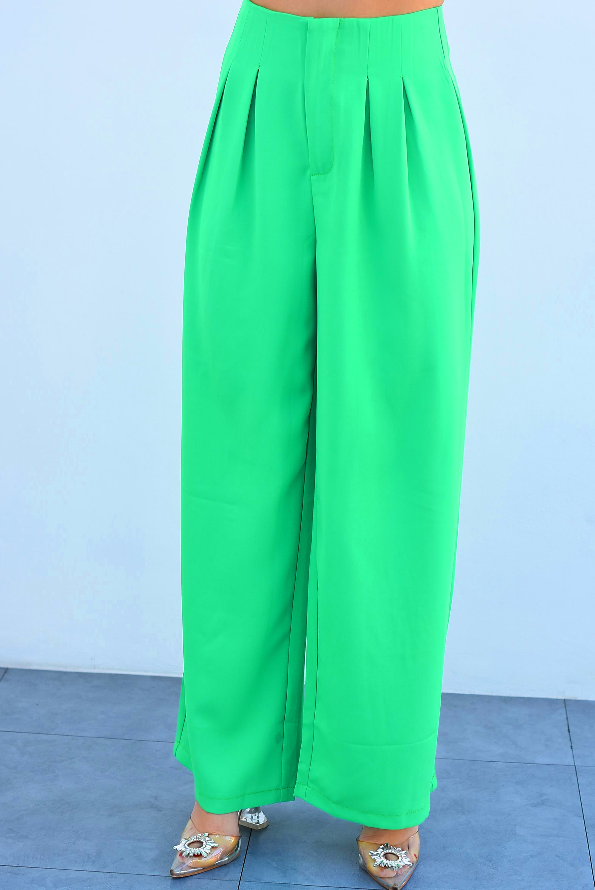 Pantalón pierna ancha con pinzas Verde