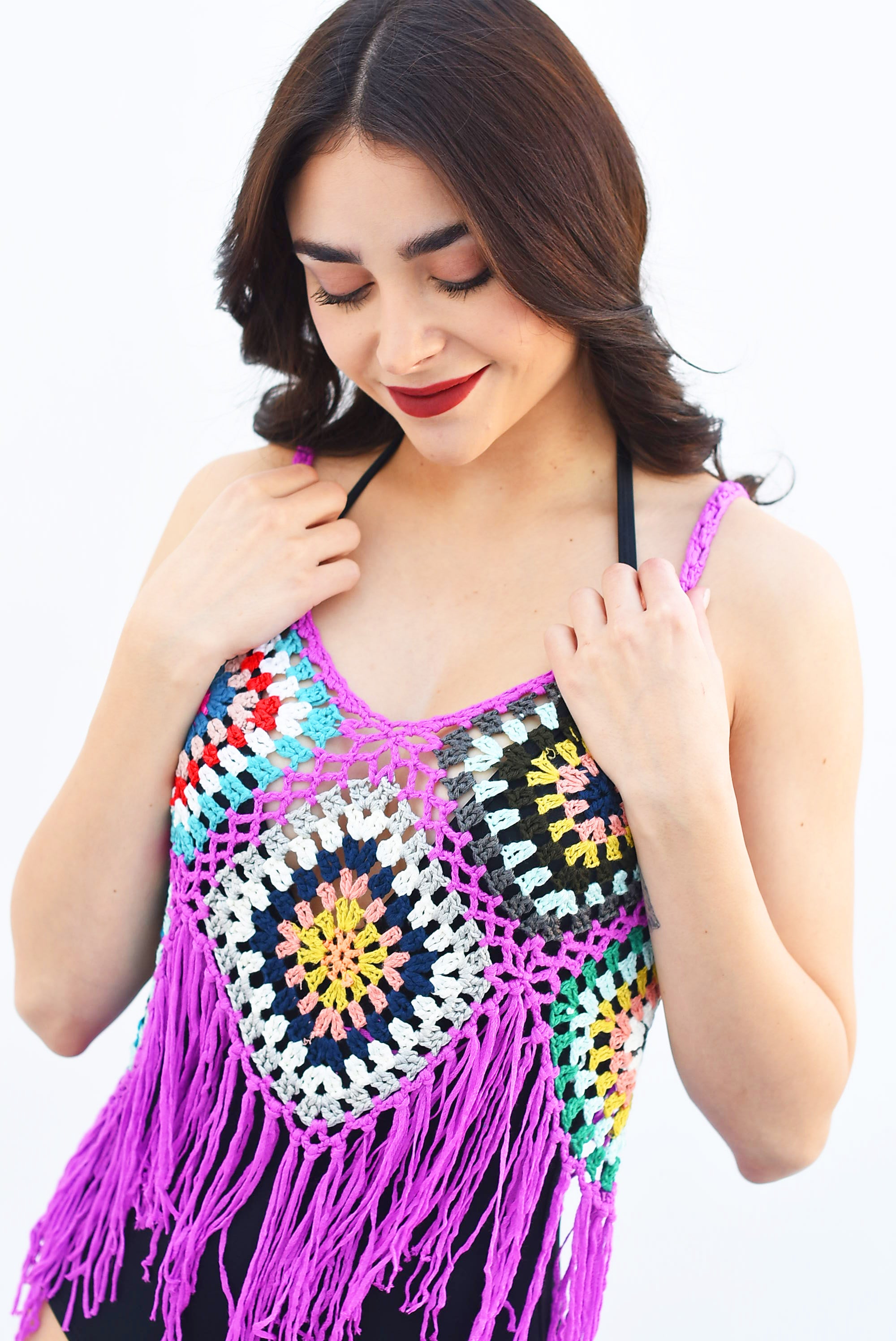 Blusa crochet flecos y flores Lila