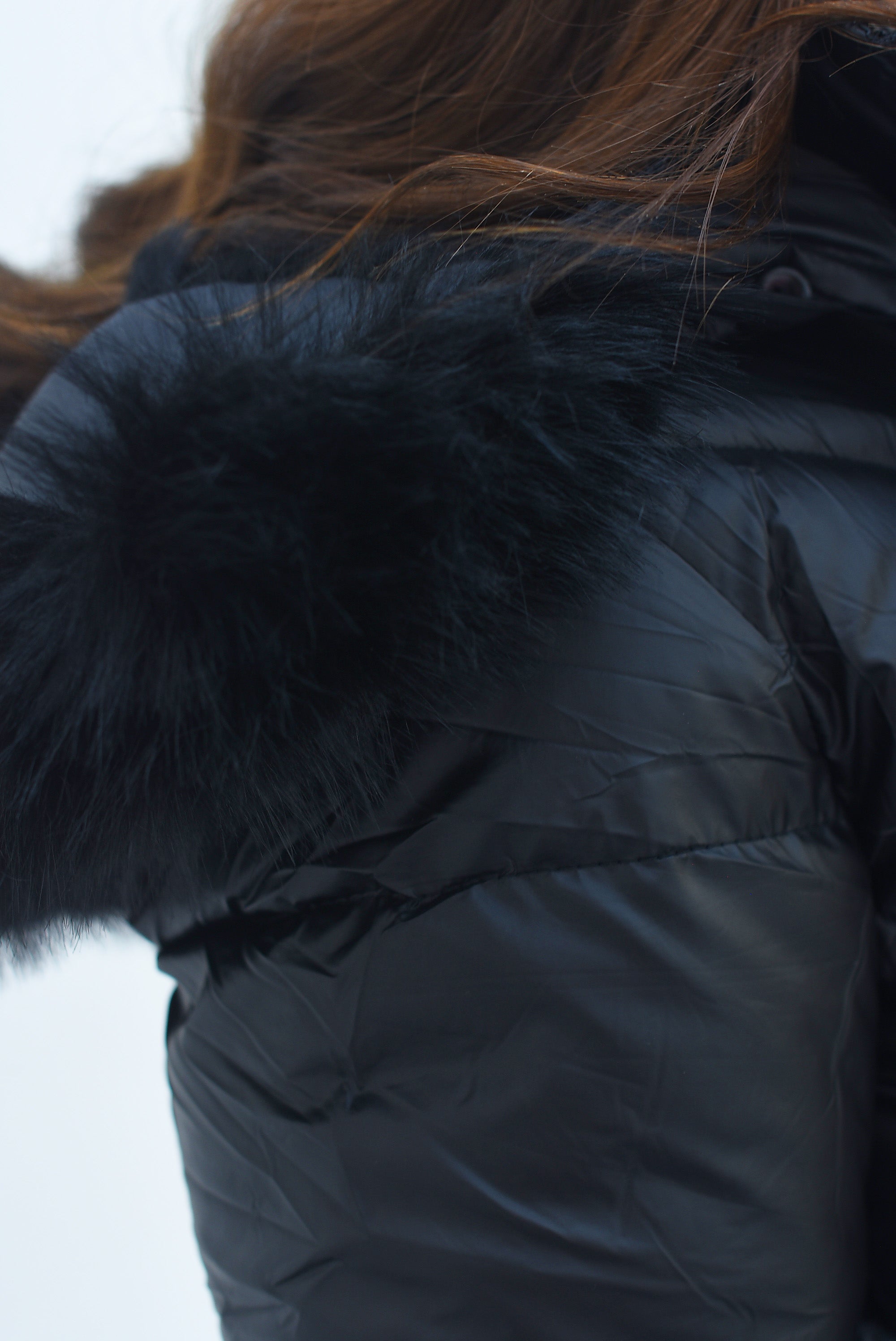 Chamarra puffer gorro aperlada Negra