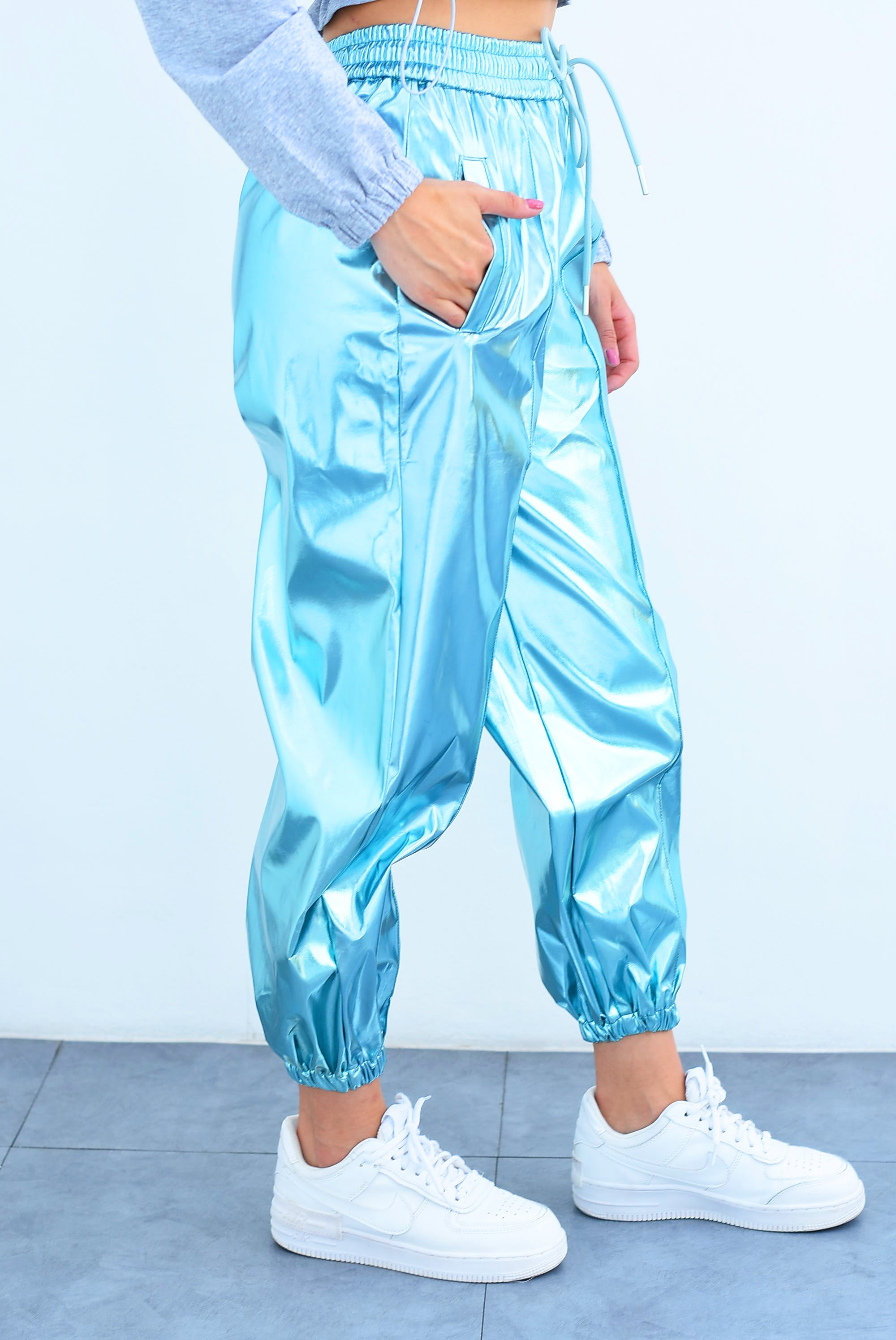 Jogger metálico con jareta Azul