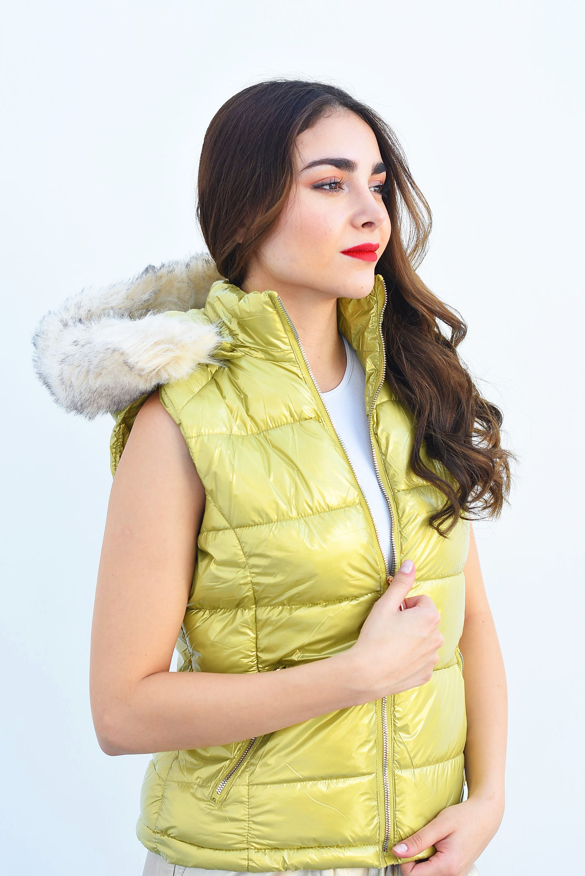Chaleco puffer metálico Dorado