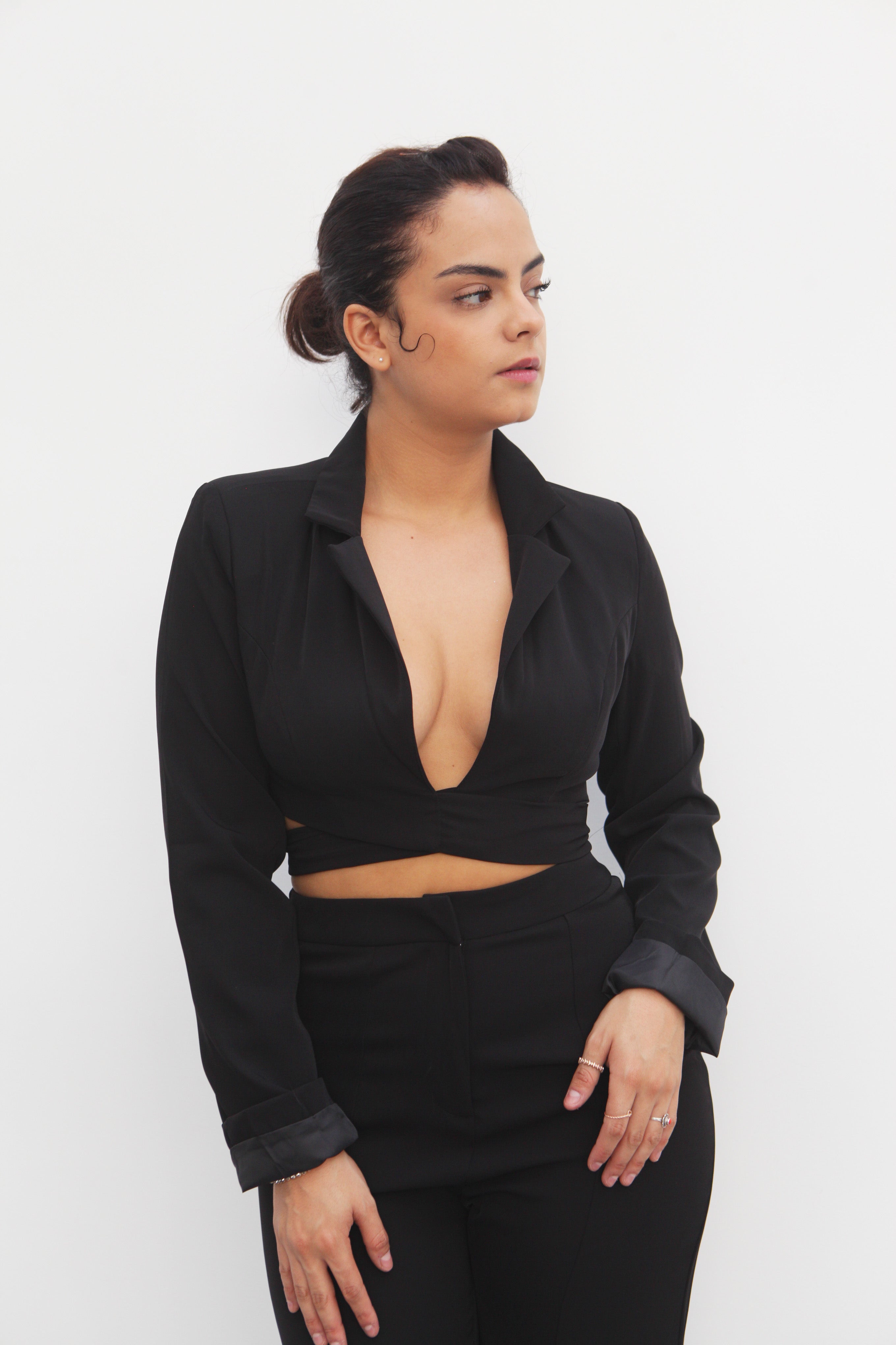 Set Pantalón y Saco crop Negro