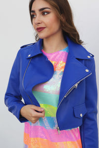 Fashion Styled Chamarra de vinipiel biker corta Azul Rey