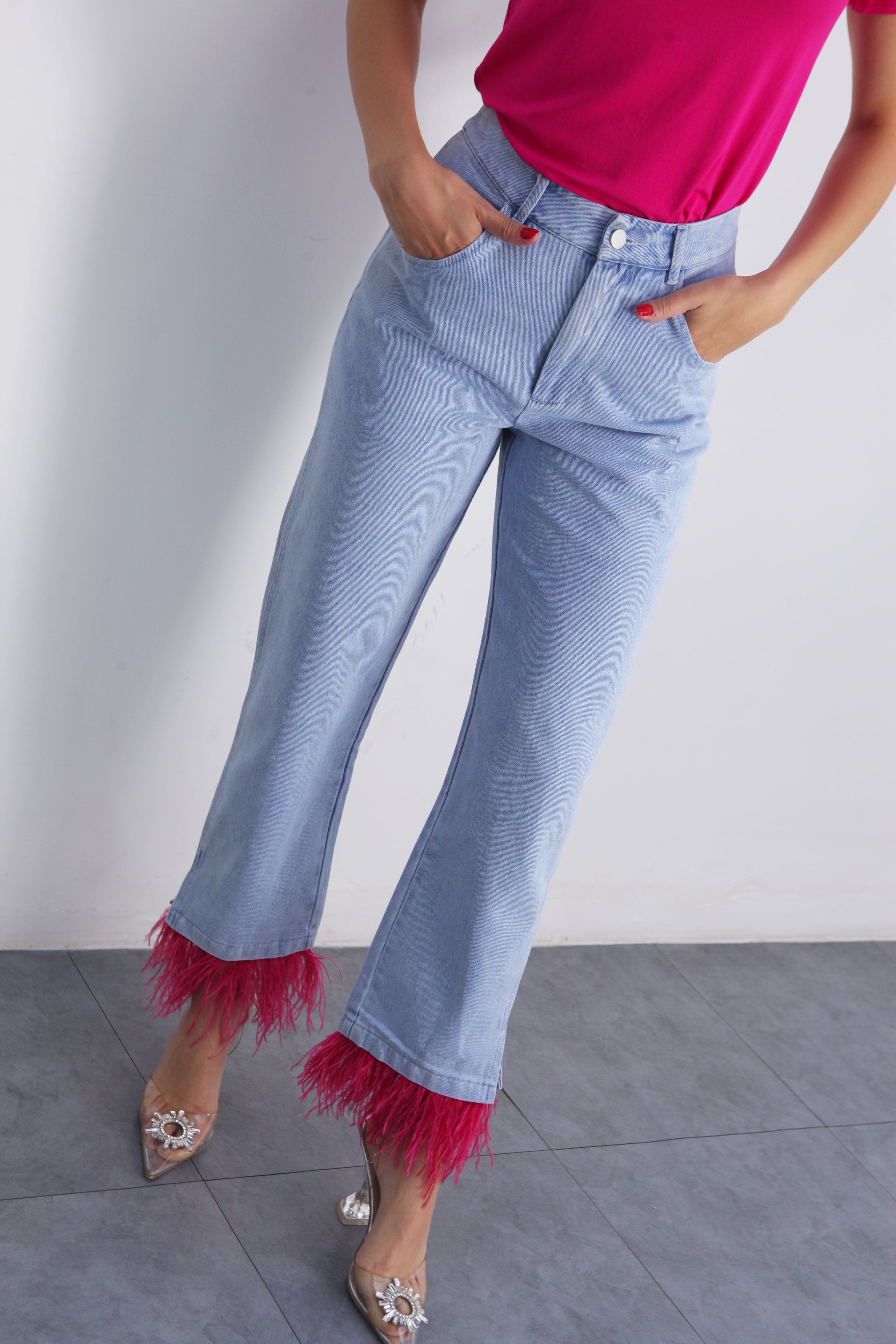 Jeans rectos con plumas Fiusha