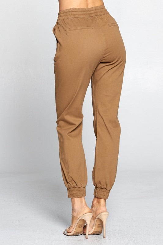 Jogger de gabardina Kaki